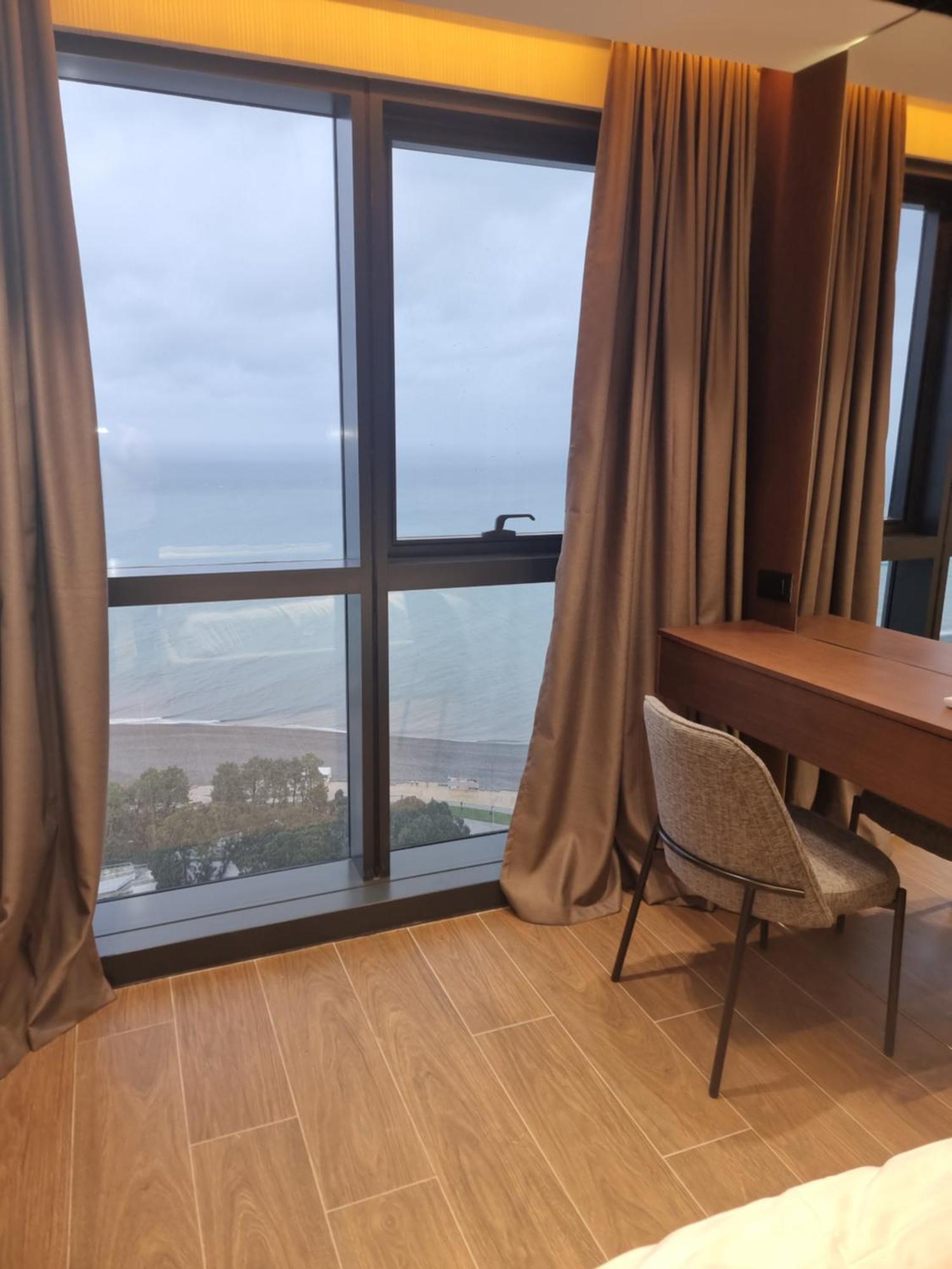 Premium Apartment In Porta Batumi Tower Ngoại thất bức ảnh