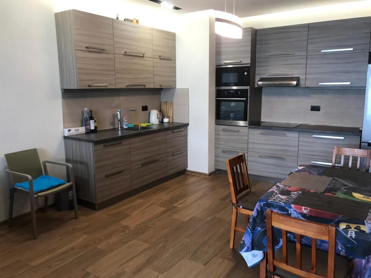 Premium Apartment In Porta Batumi Tower Ngoại thất bức ảnh